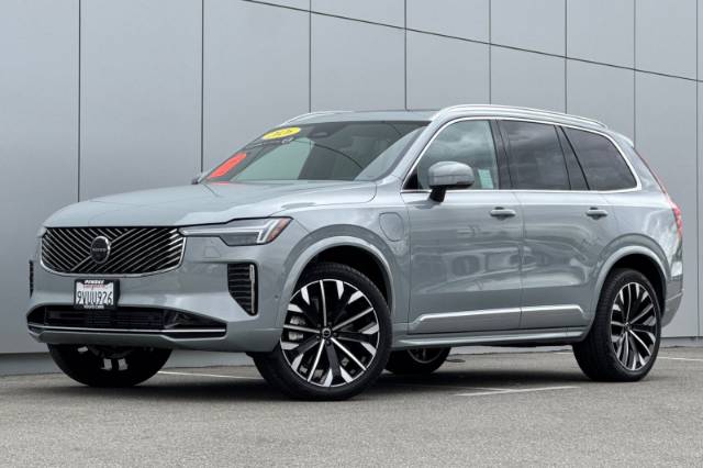 2026 Volvo XC90 Plug-In Hybrid T8 Plus