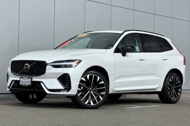 2026 Volvo XC60 B5 Ultra