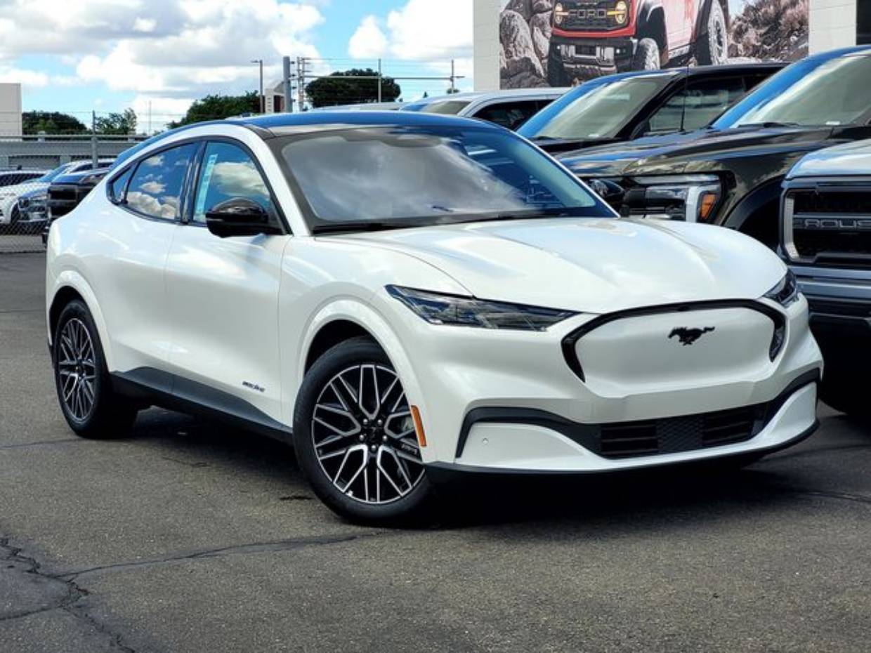 2026 Ford Mustang-Mach-e Premium's photo