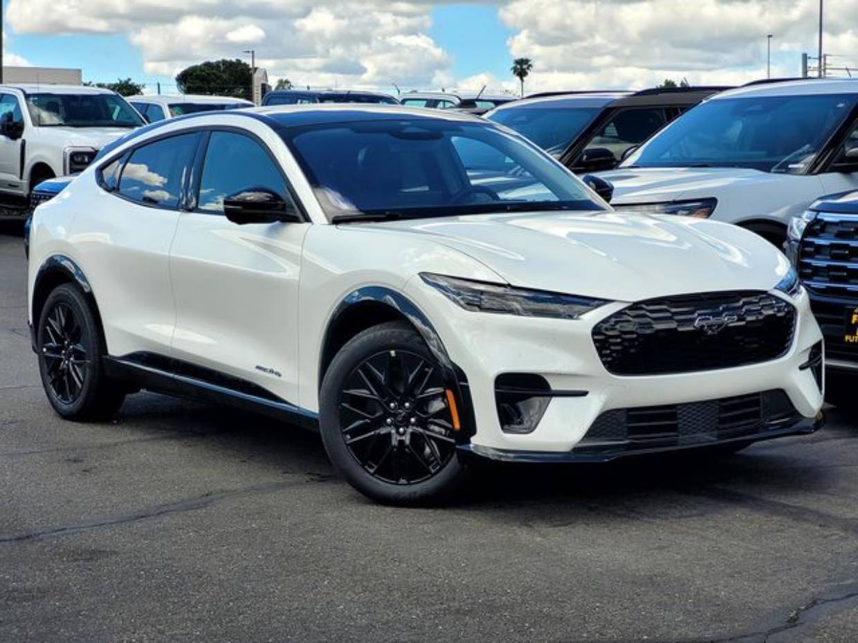 2026 Ford Mustang-Mach-e Premium's photo