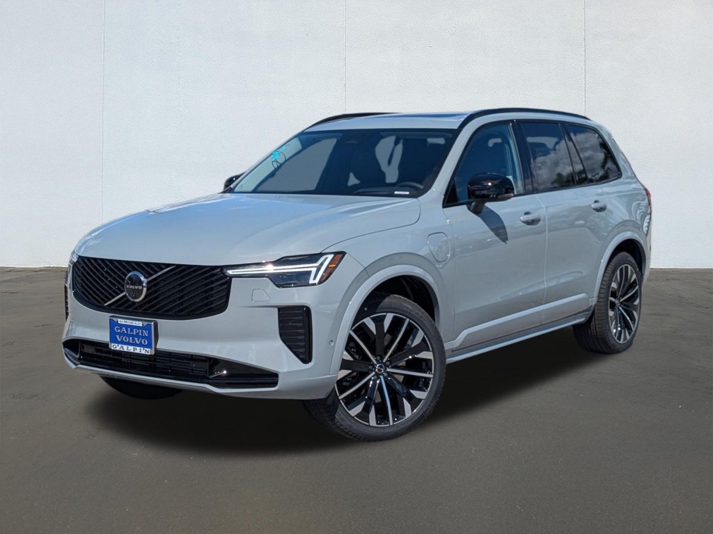 2026 Volvo XC90 Recharge Plug-In Hybrid T8 Ultra Dark