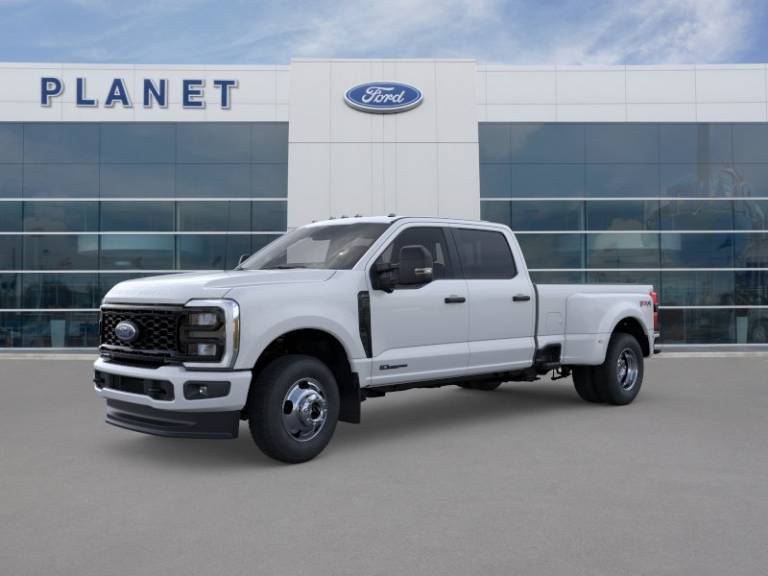 2026 Ford Super Duty F-350 DRW XL 4WD Crew Cab 8' Box