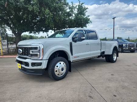 2026 Ford Super Duty F-450 DRW Platinum