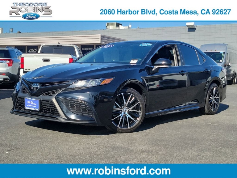 2024 Toyota Camry SE