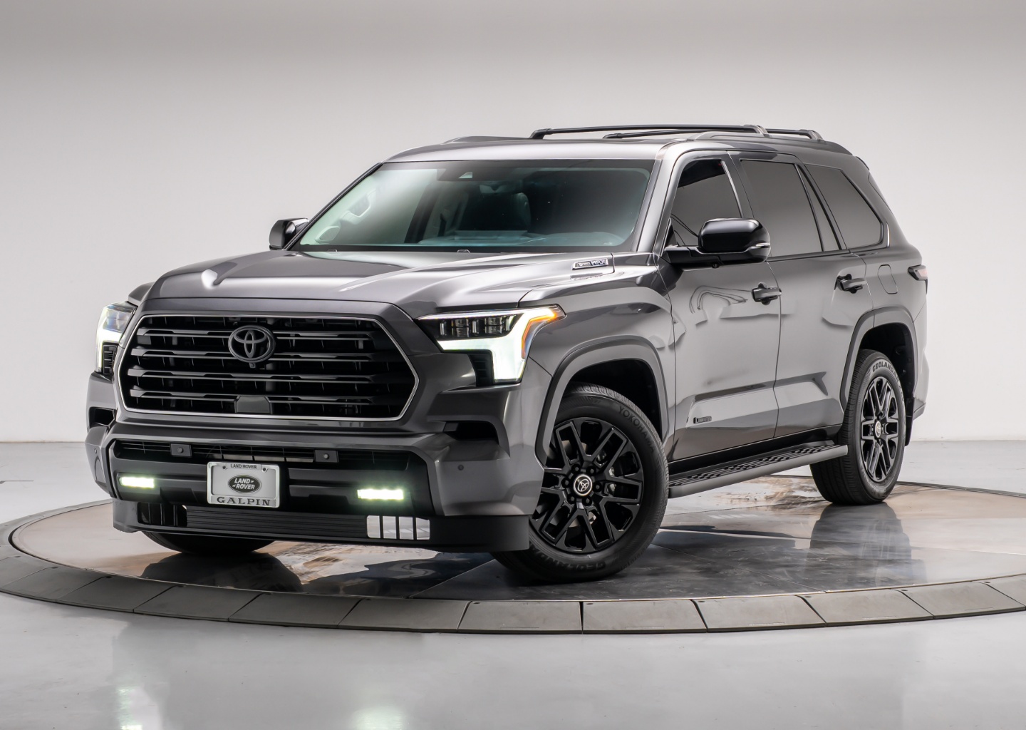 2024 Toyota Sequoia Limited 4WD i-FORCE MAX Hybrid's photo