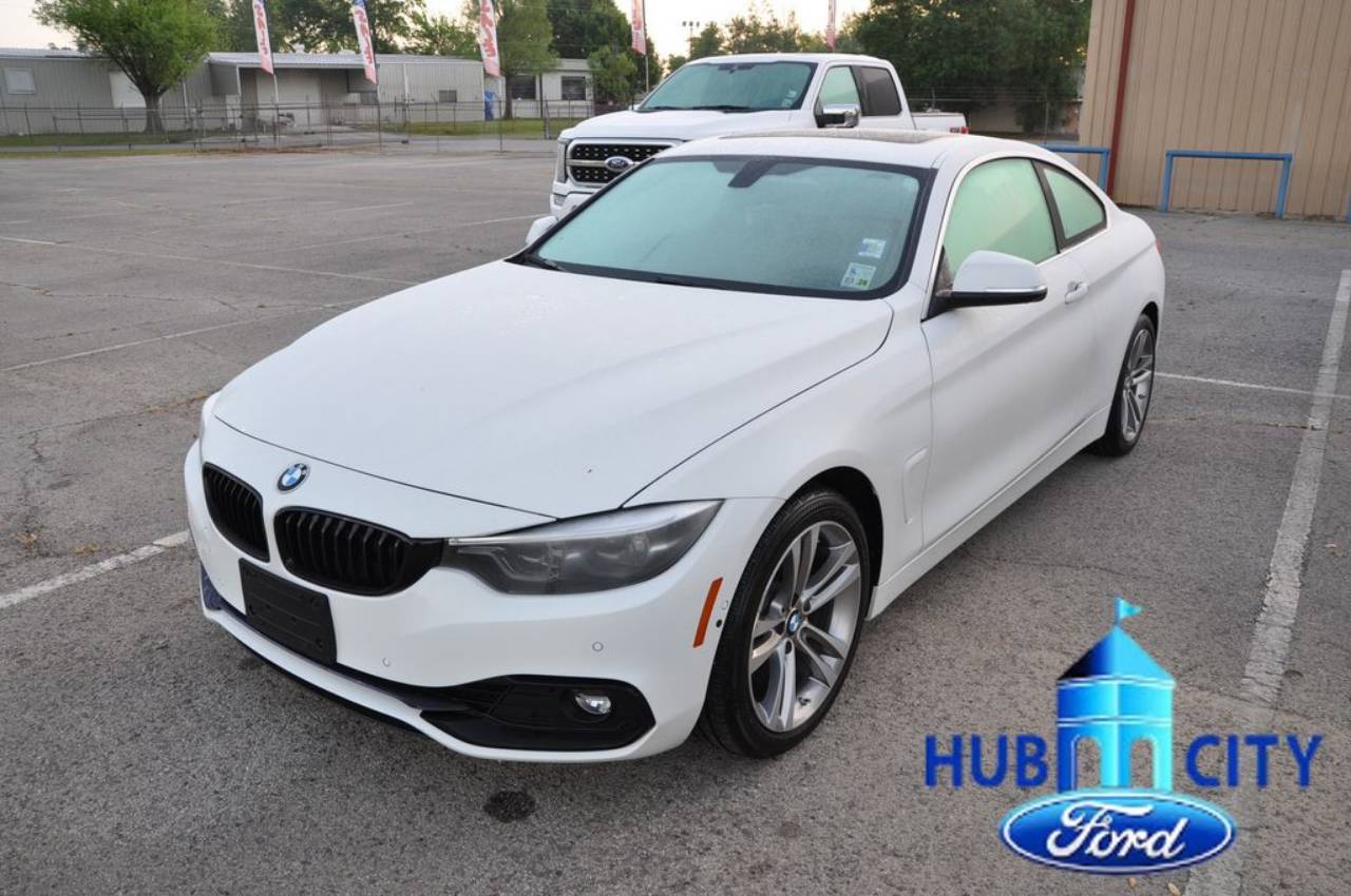 2019 BMW 4 Series 430i Coupe's photo