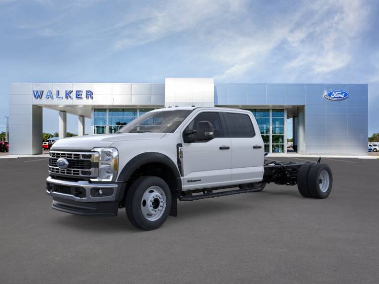 2026 Ford Super Duty F-550 DRW 4WD CREW Cab