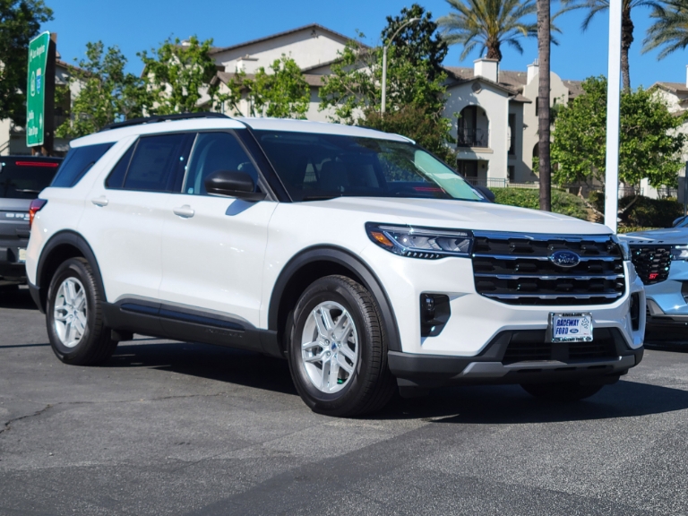 2026 Ford Explorer Active w/100A Pkg