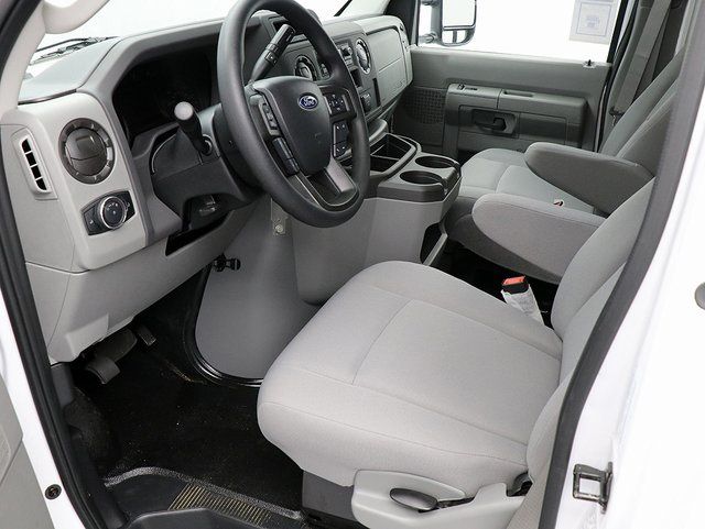 2025 Ford E-Series Cutaway Base - Photo 10