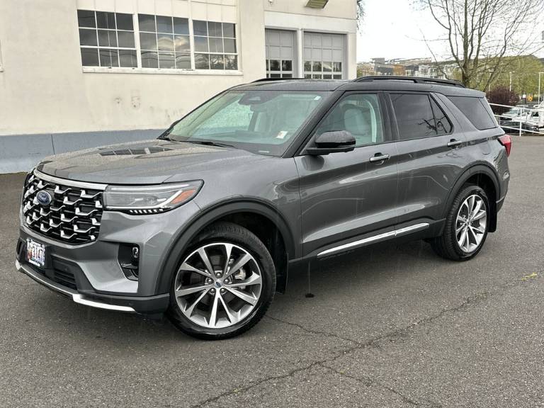 2025 Ford Explorer Platinum