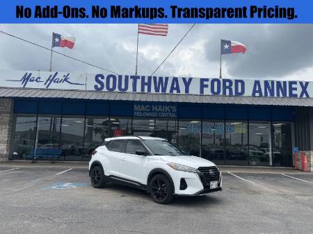 2024 Nissan Kicks SR