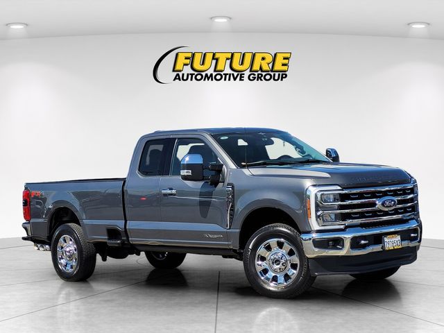 2023 Ford F-350SD LARIAT