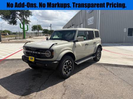 2026 Ford Bronco Outer Banks