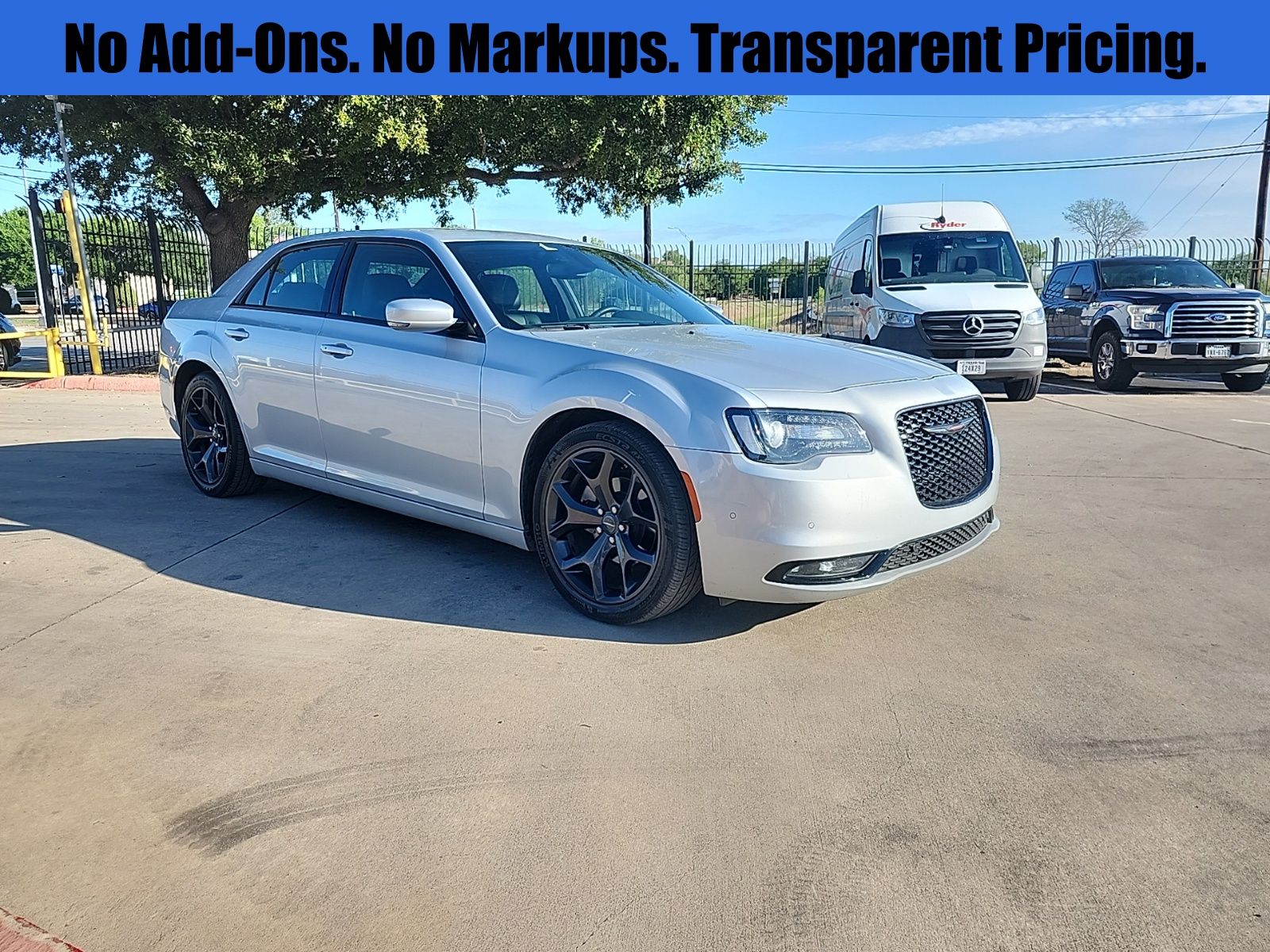 2023 Chrysler 300 S's photo
