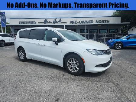 2023 Chrysler Voyager LX