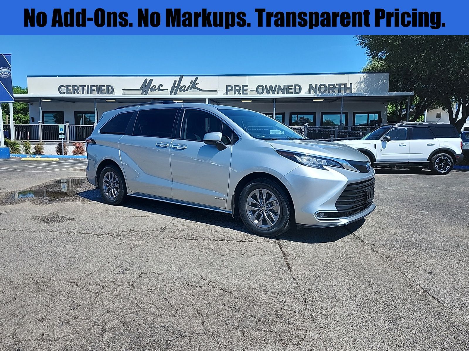 2021 Toyota Sienna XLE 8-Passenger Hybrid FWD's photo