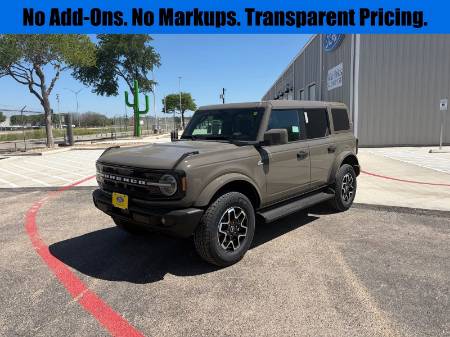 2026 Ford Bronco Outer Banks