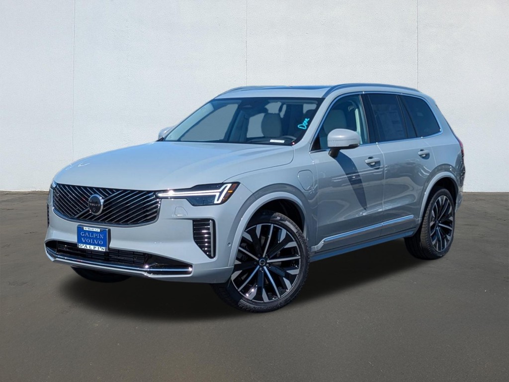 2026 Volvo XC90 Recharge Plug-In Hybrid T8 Ultra Bright