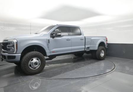 2024 Ford Super Duty F-350 DRW LARIAT