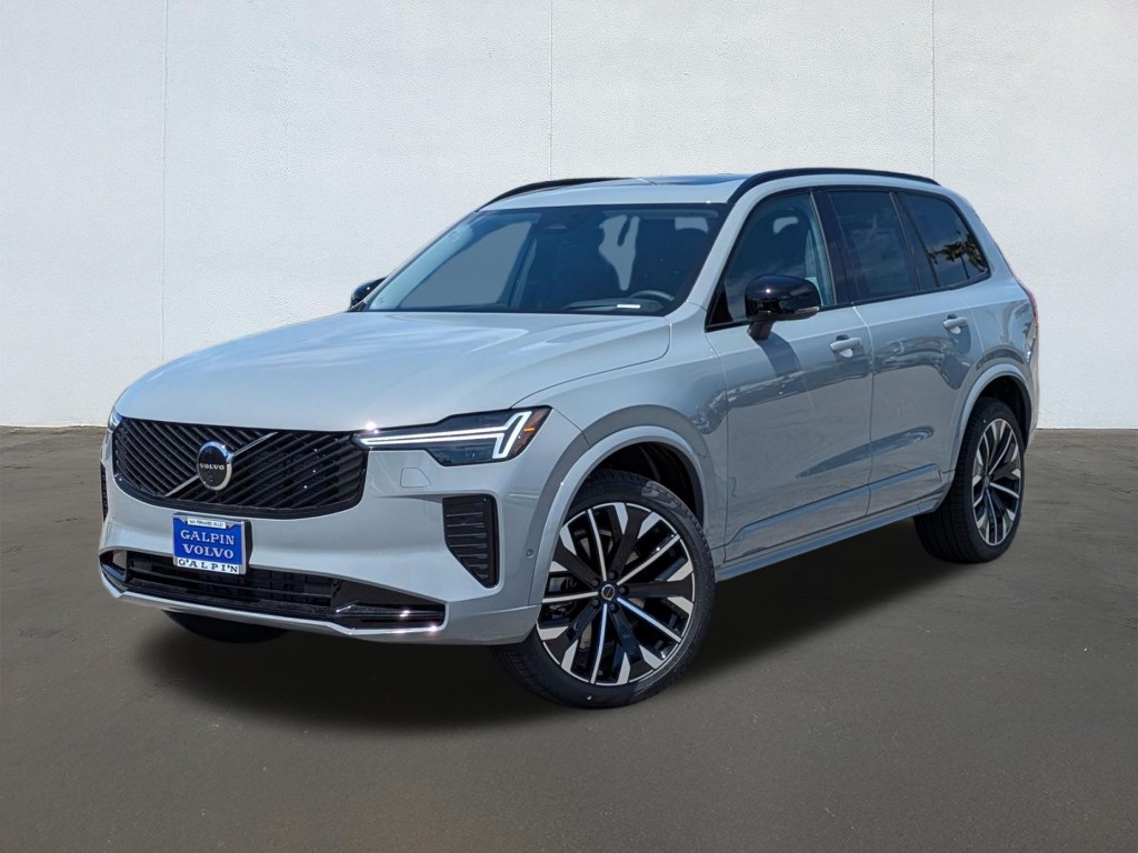 2026 Volvo XC90 B6 Ultra Dark