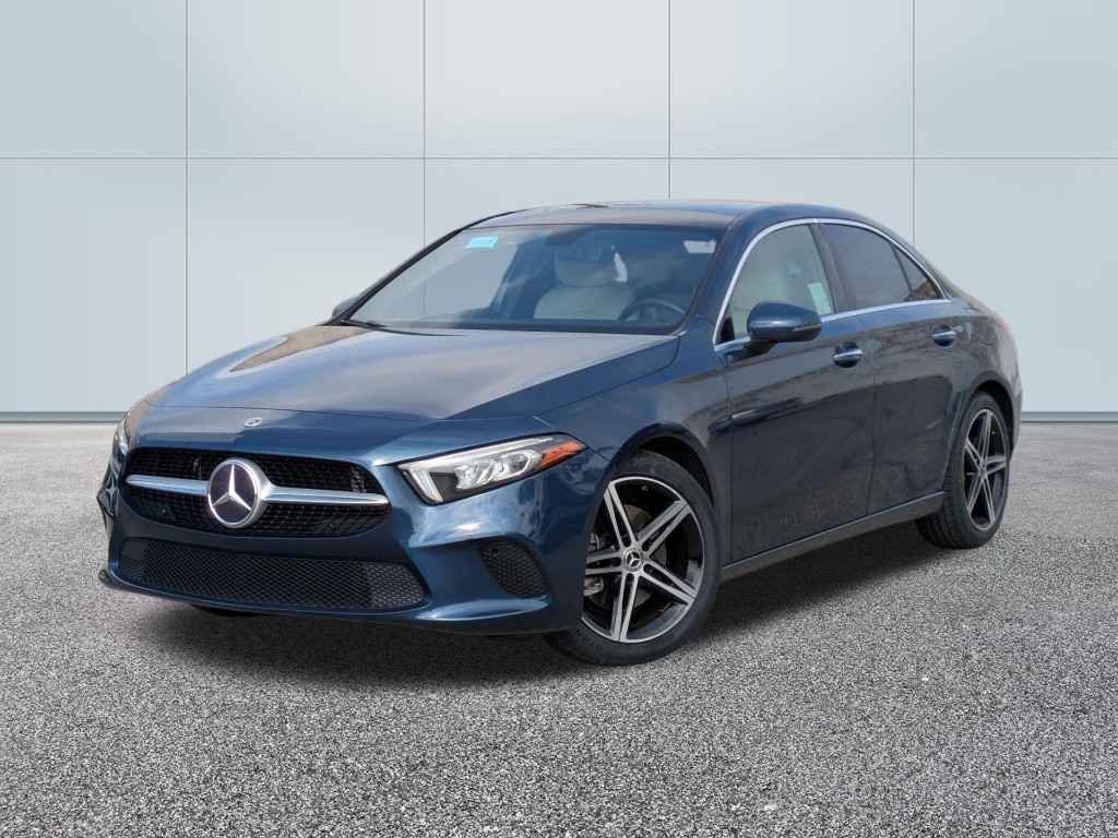 2022 Mercedes-Benz A 220 A220