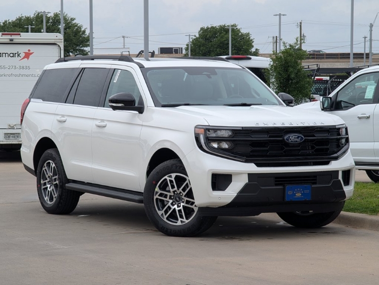 2026 Ford Expedition Active