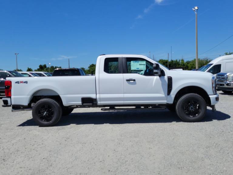 2026 Ford Super Duty F-350 SRW XL