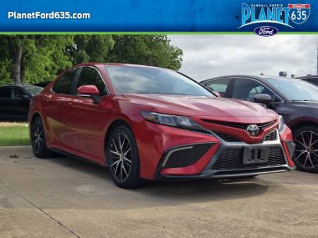 2022 Toyota Camry SE