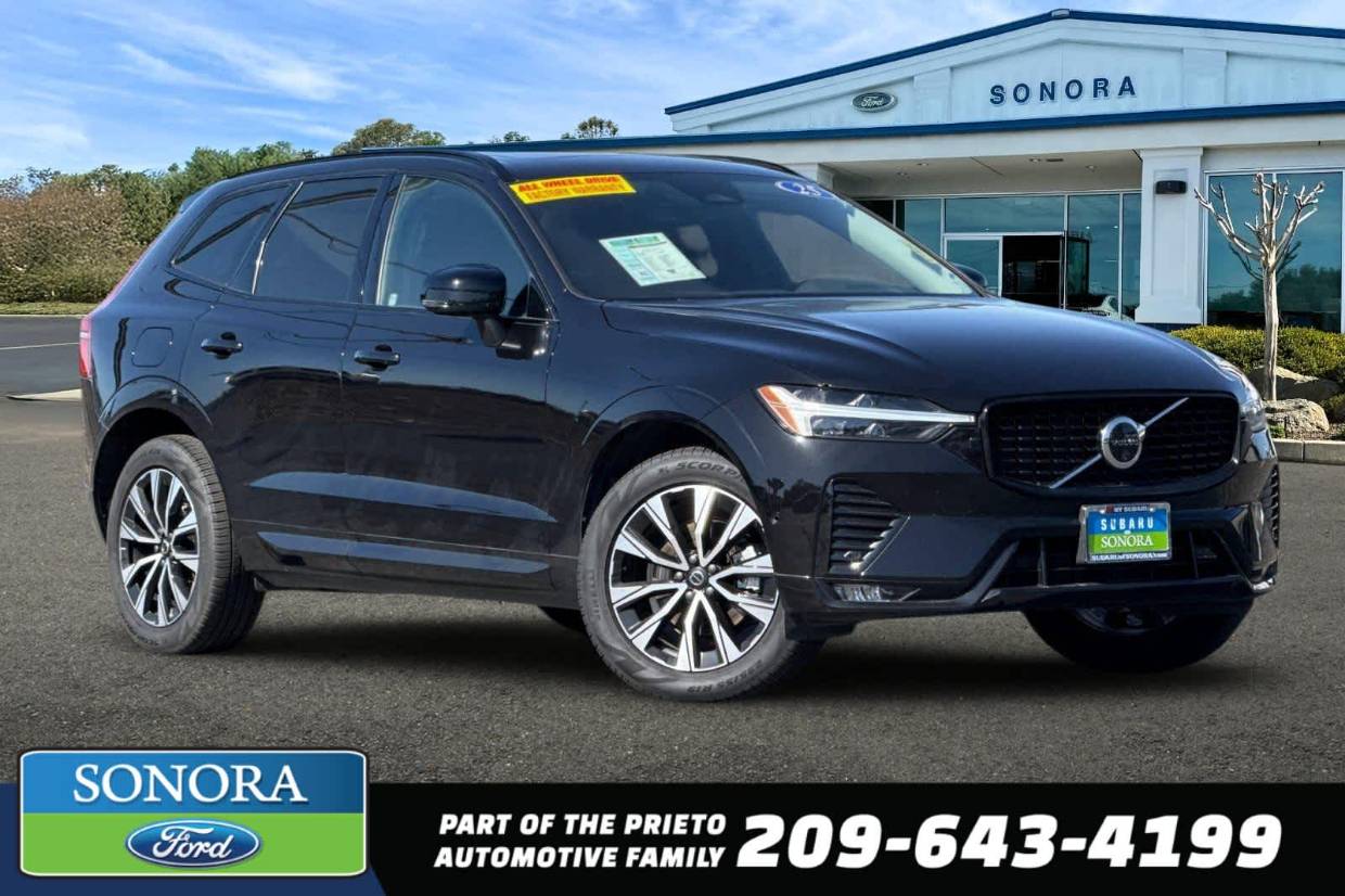 2025 Volvo XC60 B5 Plus Dark AWD's photo