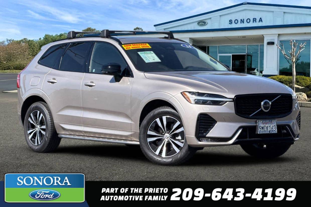 2024 Volvo XC60 B5 Core Dark Theme AWD's photo