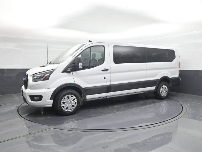 2023 Ford Transit Passenger Wagon XLT