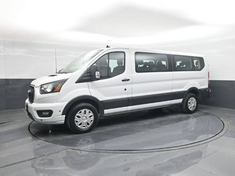 2024 Ford Transit Passenger Wagon XLT