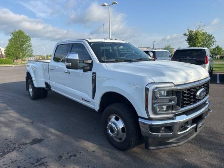 2024 Ford Super Duty F-350 DRW LARIAT