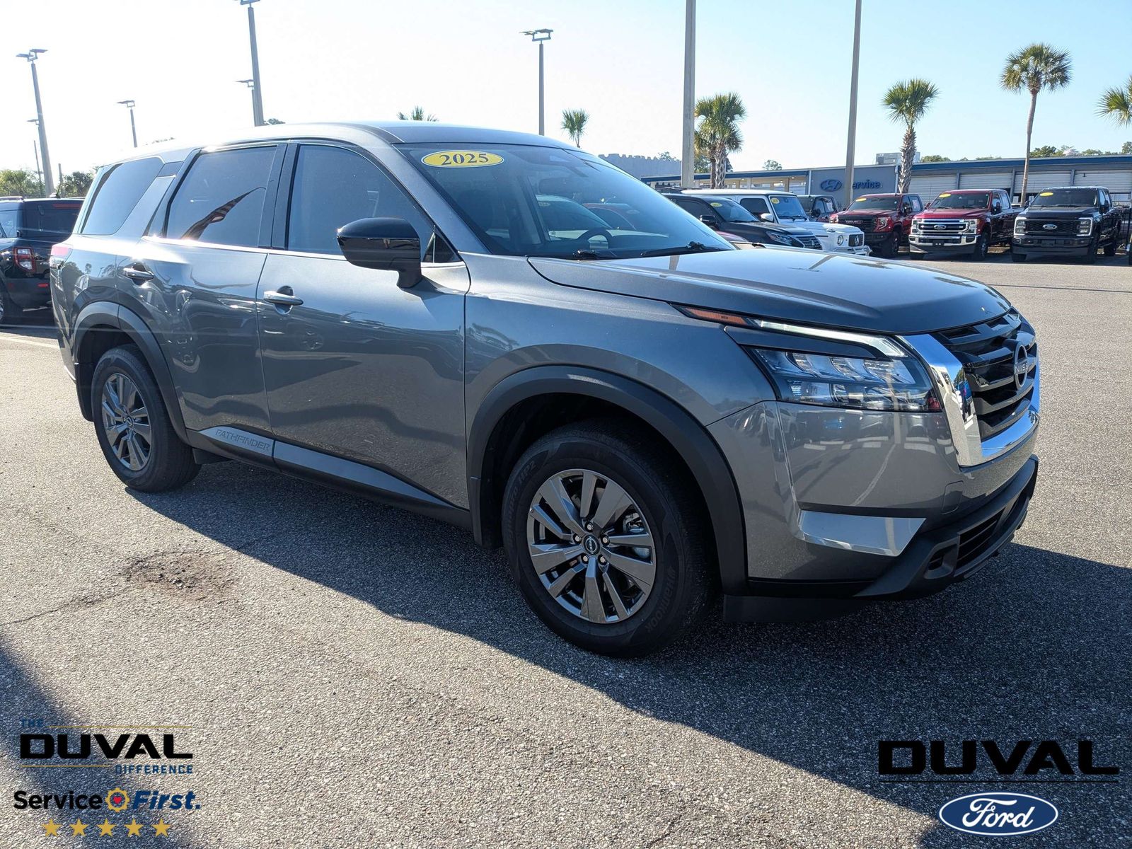 2025 Nissan Pathfinder S