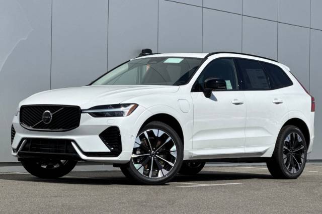 2026 Volvo XC60 Plug-In Hybrid T8 Plus