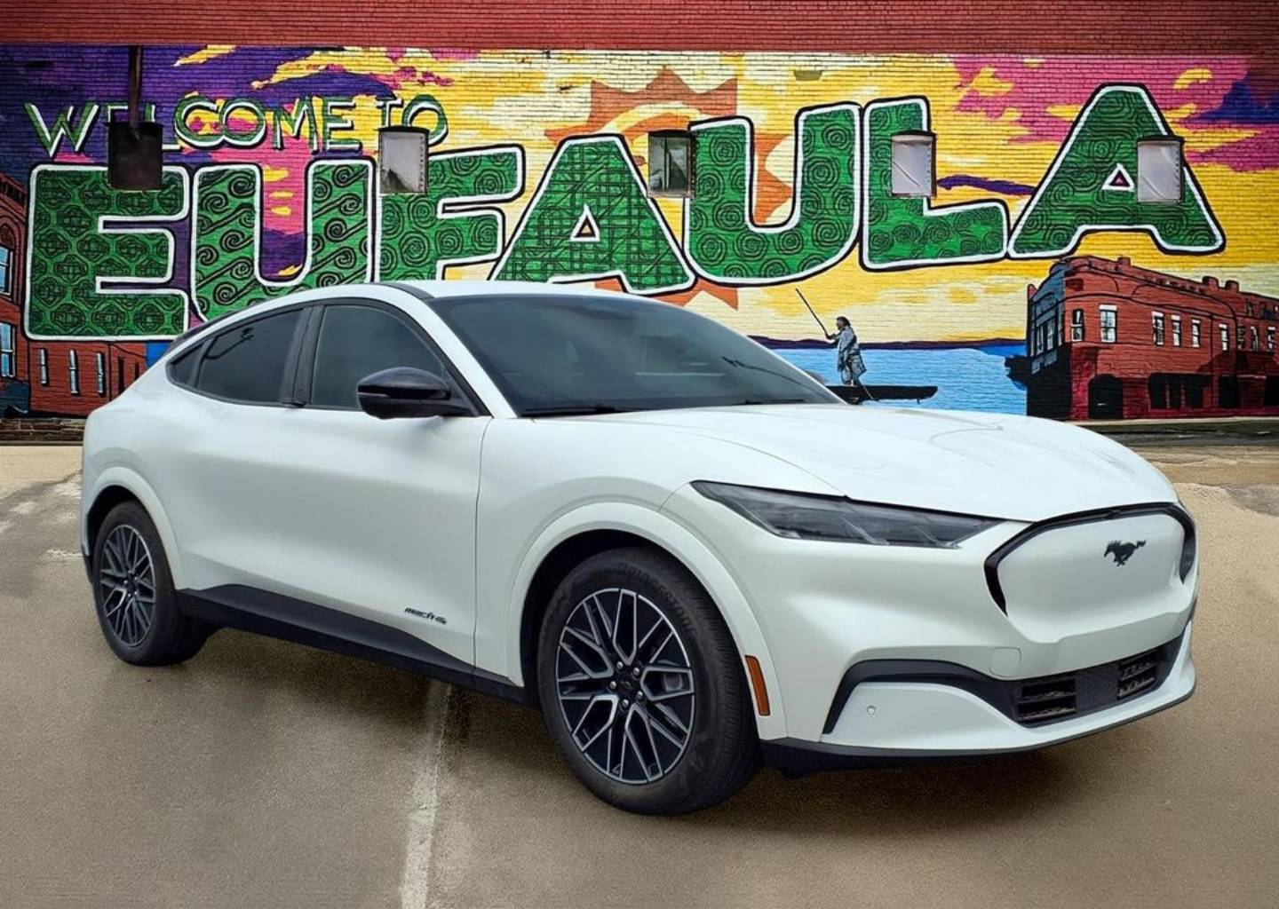 2025 Ford Mustang-Mach-e Premium's photo