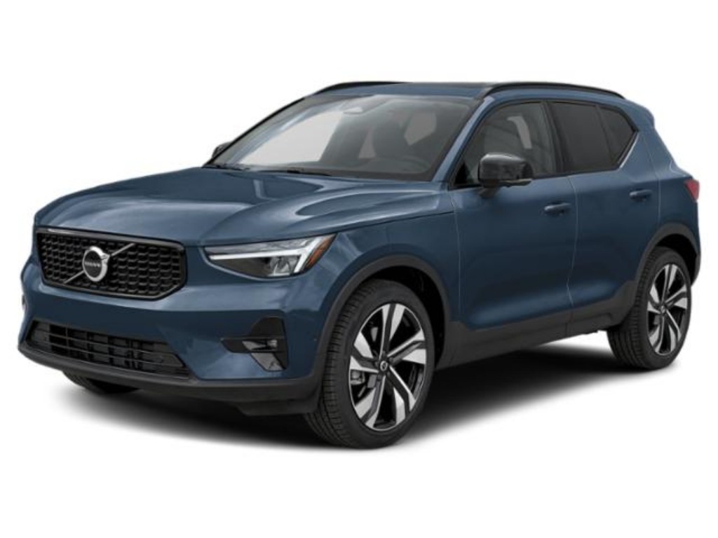 2026 Volvo XC40 B5 Plus Dark