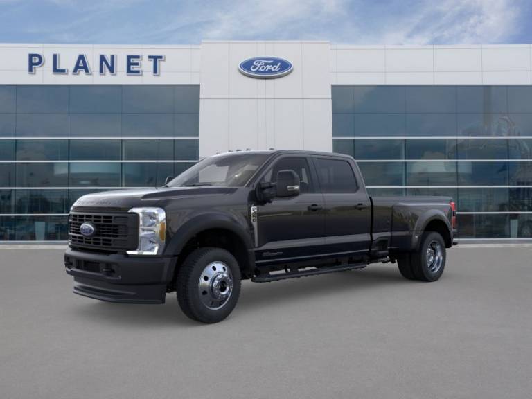 2026 Ford Super Duty F-450 DRW 4WD Crew Cab 8' Box