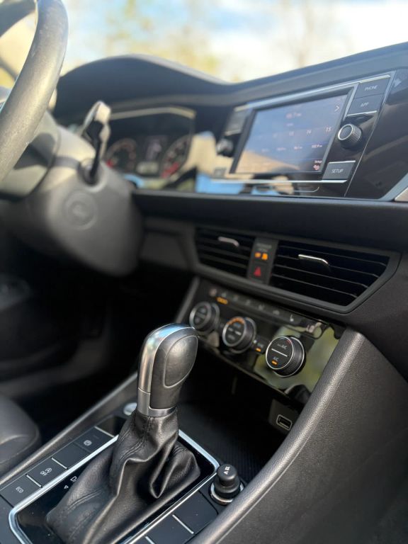 2019 Volkswagen Jetta SE - Photo 28