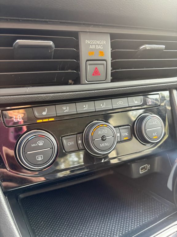 2019 Volkswagen Jetta SE - Photo 42