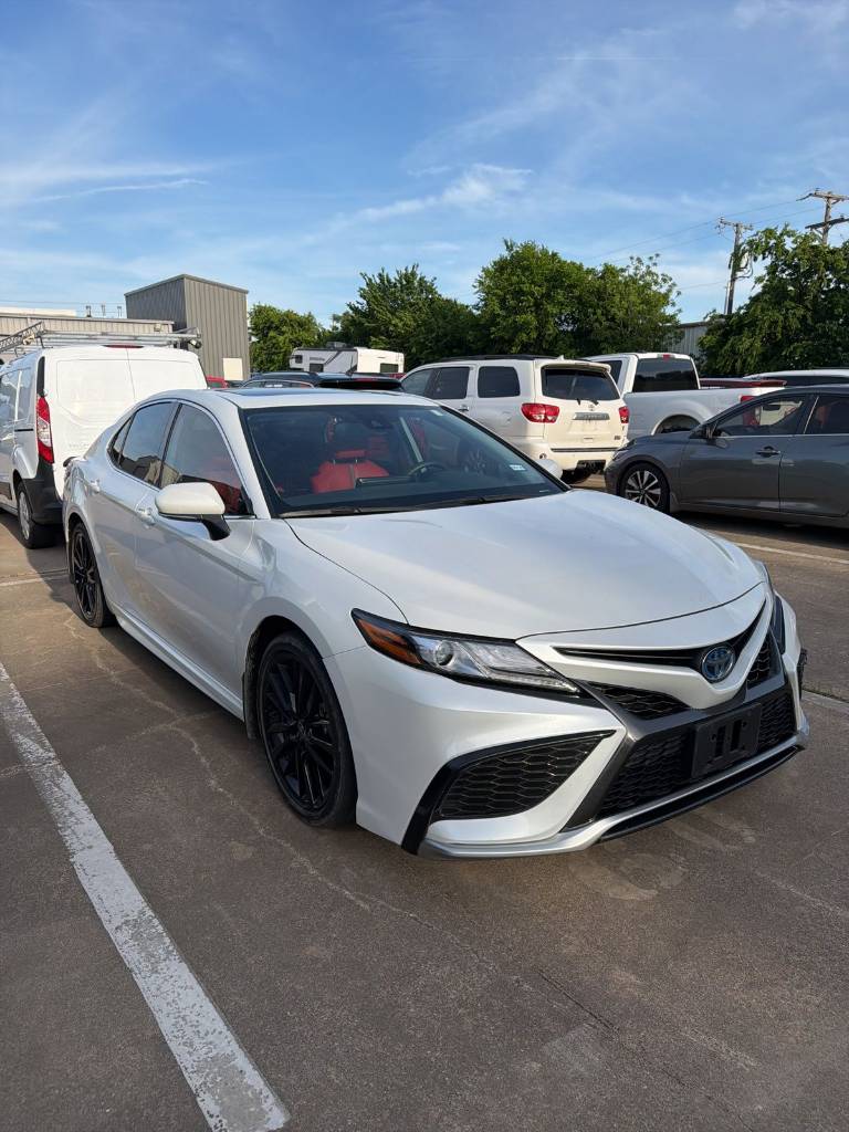 2023 Toyota Camry Hybrid XSE