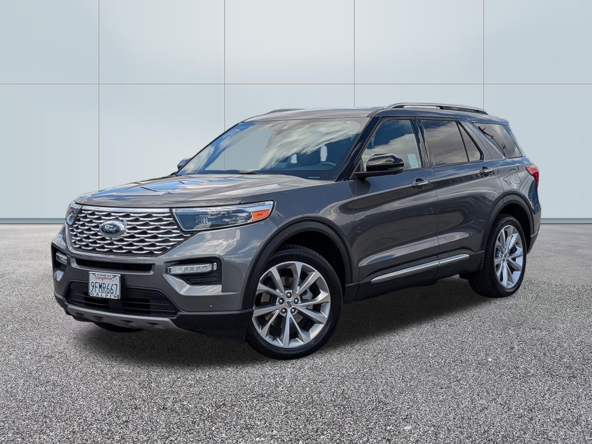 2023 Ford Explorer Platinum 4WD's photo