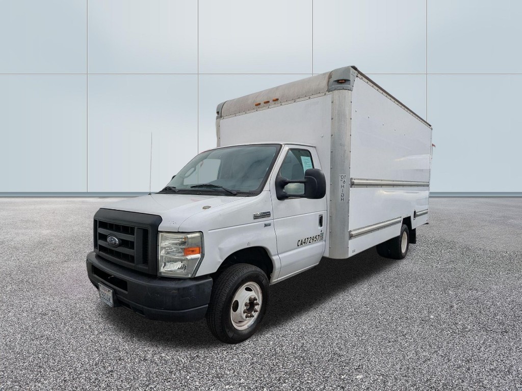 2011 Ford E-350 Cutaway