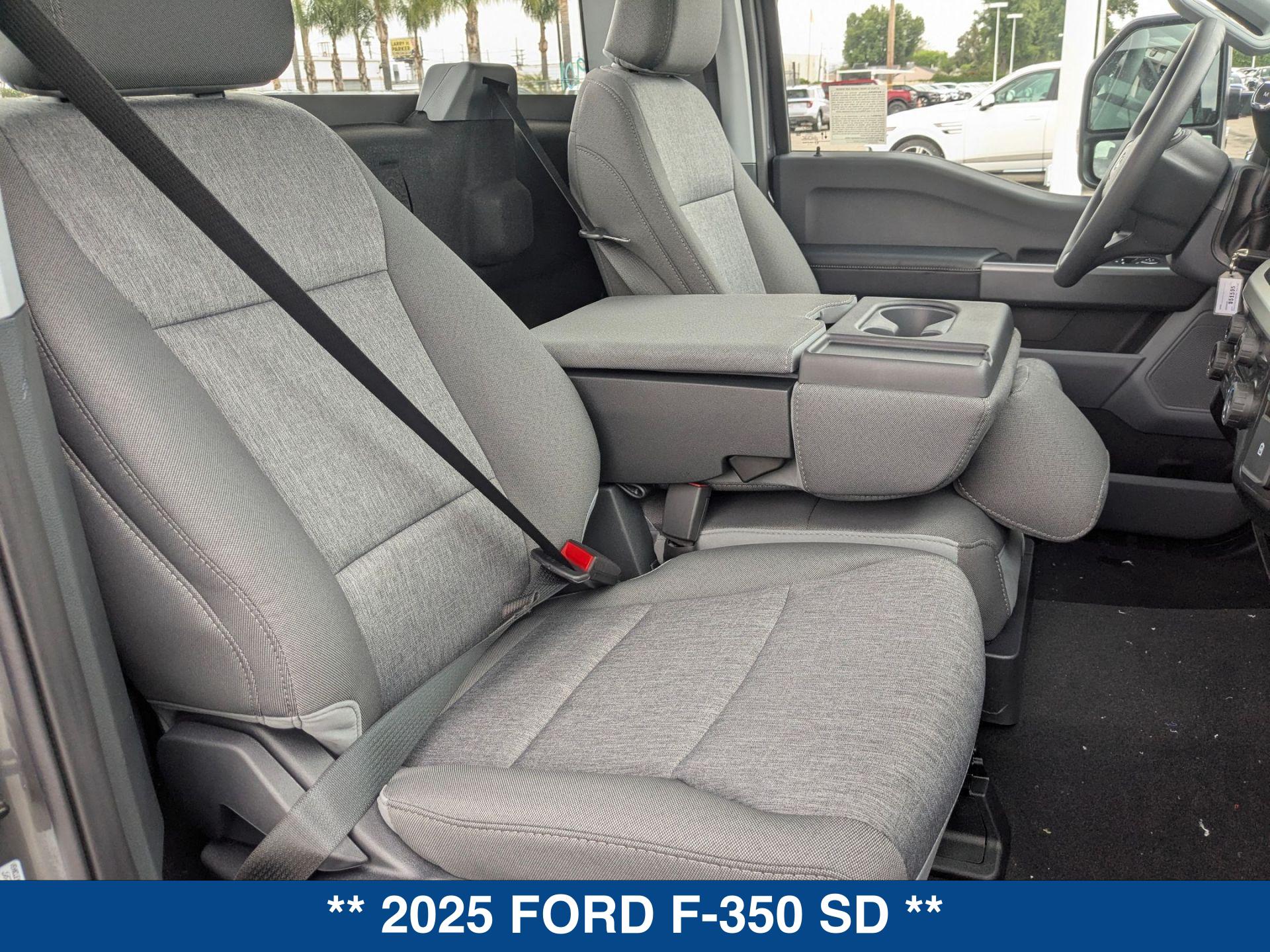 2025 Ford F-350 Super Duty XL - Photo 16