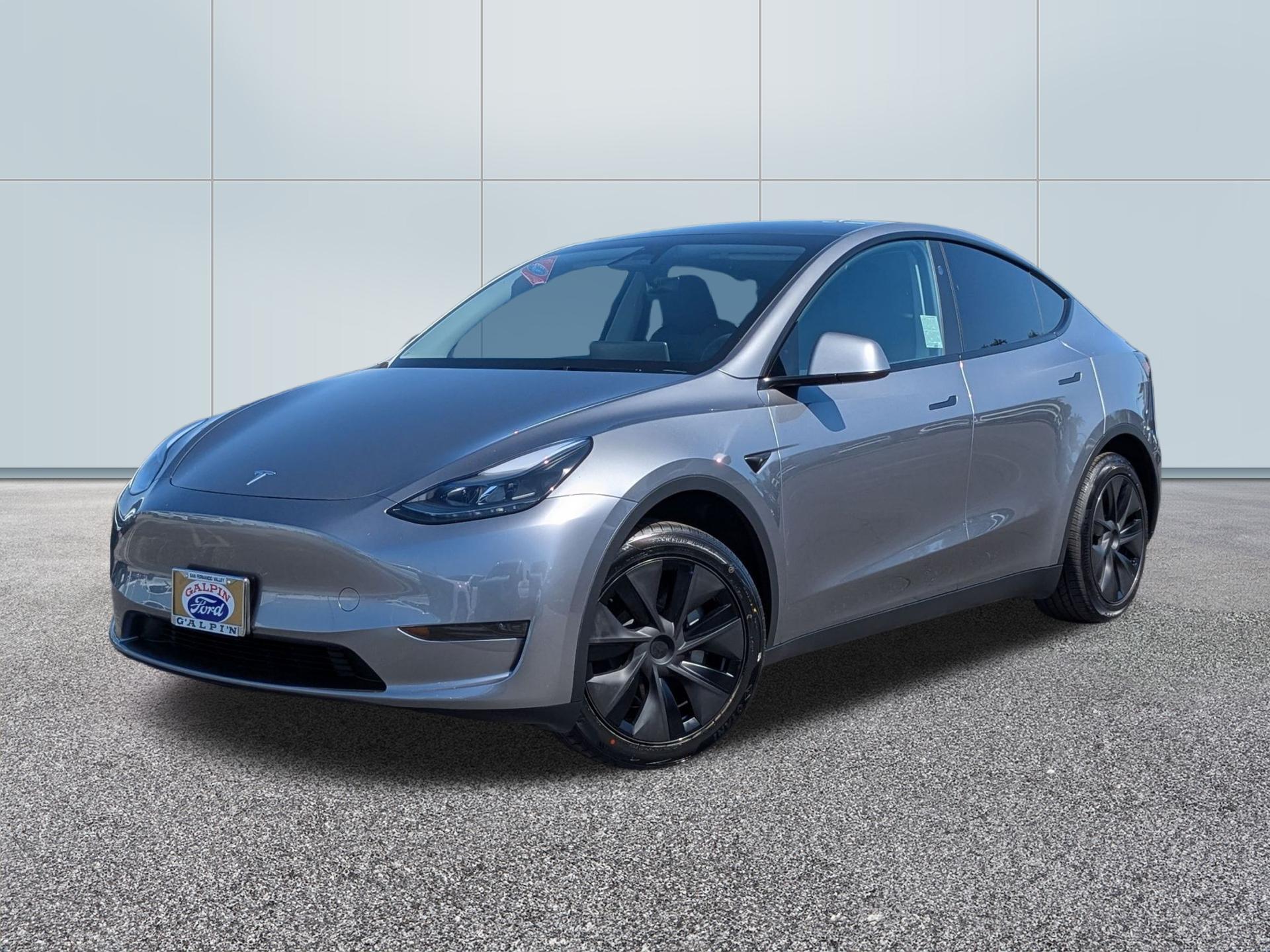 Used 2025 Tesla Model Y Long Range Dual Motor Rear-Wheel Drive
