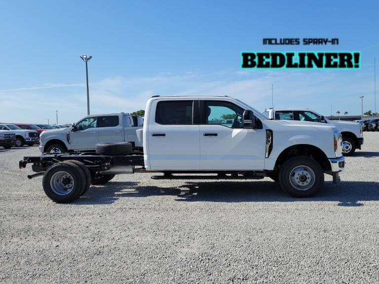2026 Ford Super Duty F-350 DRW XL