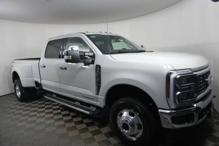 2026 Ford Super Duty F-350 DRW LARIAT