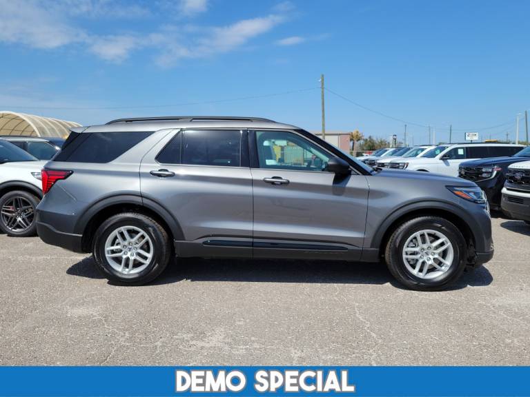 2026 Ford Explorer Active w/200A Pkg