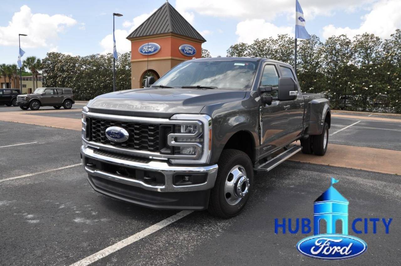 2026 Ford F-350 XLT 4x4 Crew Cab 8' Box DRW's photo