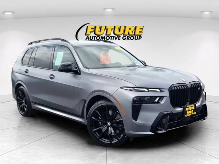 2023 BMW X7 M60i